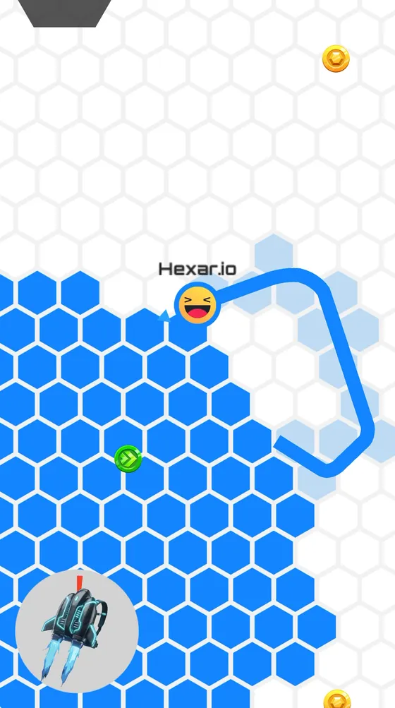 Hexar.io gameplay: a trail looping back toward its territory